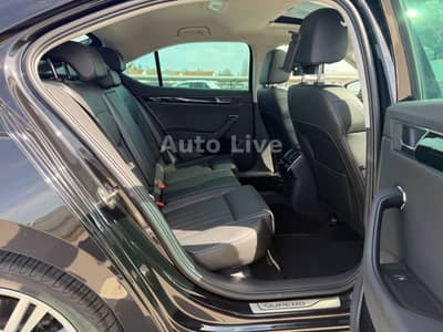 Skoda Superb 2.0 TDI DSG*L&K*VIR*PAN*MATRIX*AHK*KAMERA — slika 25