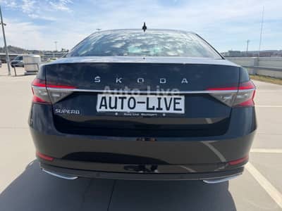 Skoda Superb 2.0 TDI DSG*L&K*VIR*PAN*MATRIX*AHK*KAMERA — slika 4