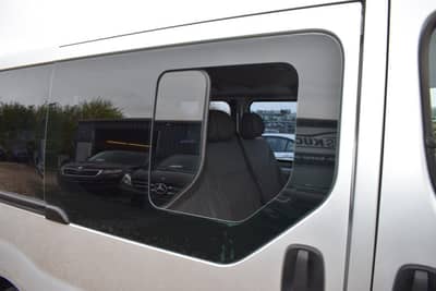 Nissan Primastar Kombi L1H1 2.7t 9.Sitzer AHK Klima — slika 14