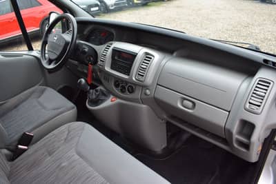Nissan Primastar Kombi L1H1 2.7t 9.Sitzer AHK Klima — slika 9
