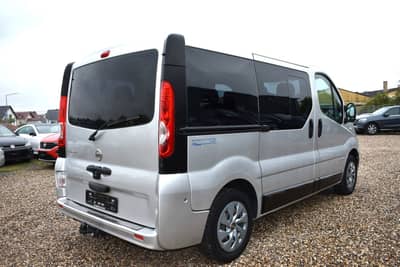 Nissan Primastar Kombi L1H1 2.7t 9.Sitzer AHK Klima — slika 2
