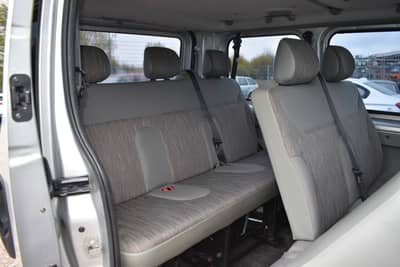Nissan Primastar Kombi L1H1 2.7t 9.Sitzer AHK Klima — slika 16