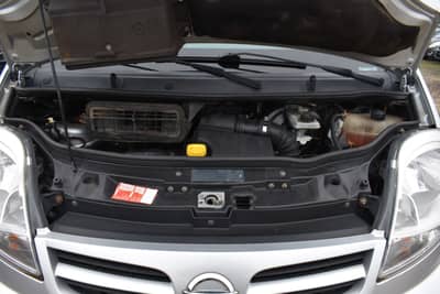 Nissan Primastar Kombi L1H1 2.7t 9.Sitzer AHK Klima — slika 21