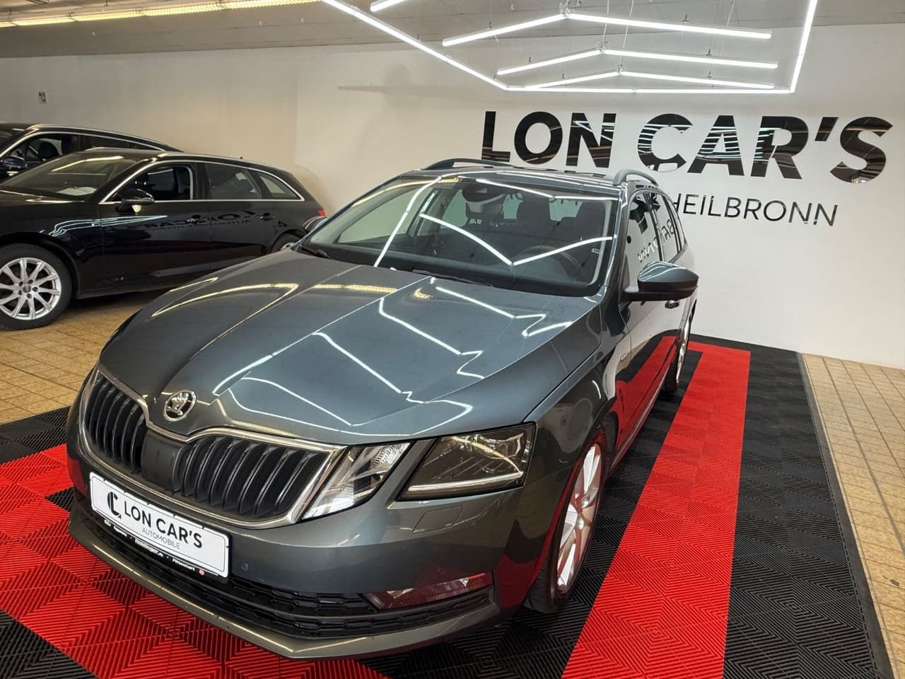 Skoda Octavia Combi CleverNavi/LED/Kamera/Abstandtemp — slika 1