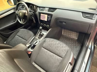 Skoda Octavia Combi CleverNavi/LED/Kamera/Abstandtemp — slika 15