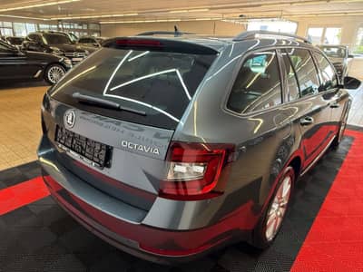Skoda Octavia Combi CleverNavi/LED/Kamera/Abstandtemp — slika 8