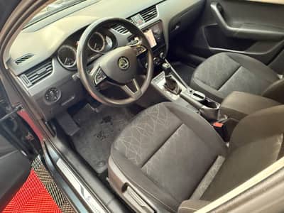 Skoda Octavia Combi CleverNavi/LED/Kamera/Abstandtemp — slika 11