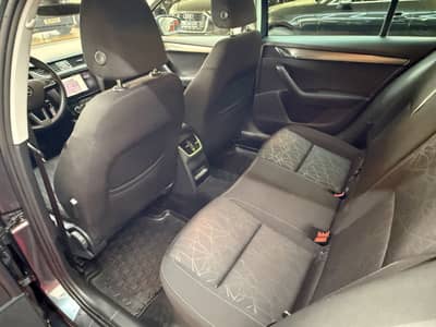 Skoda Octavia Combi CleverNavi/LED/Kamera/Abstandtemp — slika 17
