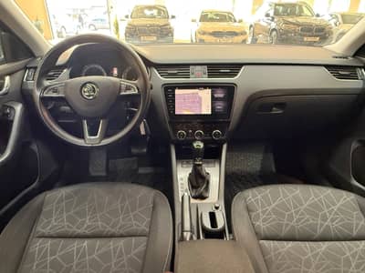 Skoda Octavia Combi CleverNavi/LED/Kamera/Abstandtemp — slika 13