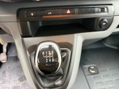 Opel Vivaro 2.0d EDITION*H1 L3*NAVI*WÜRTH EINRICHTUNG — slika 21