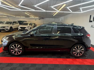 Hyundai i30 YES! Plus/Navi/Kamera/LED/PDC/TOP — slika 7