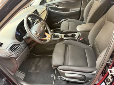 Hyundai i30 YES! Plus/Navi/Kamera/LED/PDC/TOP — slika 12