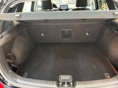 Hyundai i30 YES! Plus/Navi/Kamera/LED/PDC/TOP — slika 18