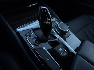 BMW 520d Lim. xDrive*Display-Key*LED*Kamera*Ambiente — slika 21