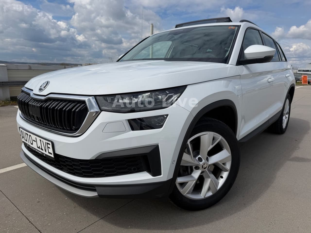 Skoda Kodiaq 2.0TDI*7xSTZE*DSG*4M*VIRT*PANO*MATRIX*AHK — slika 1