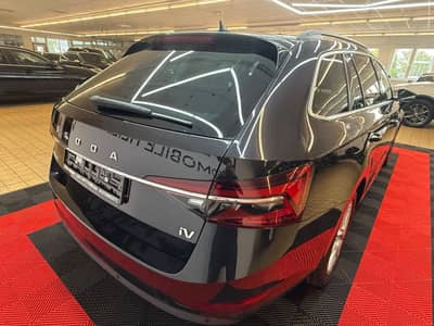 Skoda Superb Combi Ambition/Navi/LED/Totw/Abstandtemp — slika 8