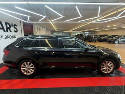 Skoda Superb Combi Ambition/Navi/LED/Totw/Abstandtemp — slika 6