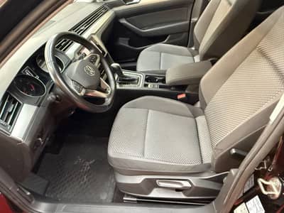 Volkswagen Passat Variant Basis/Navi/Kamera/LED/ErsterH/TOP — slika 12