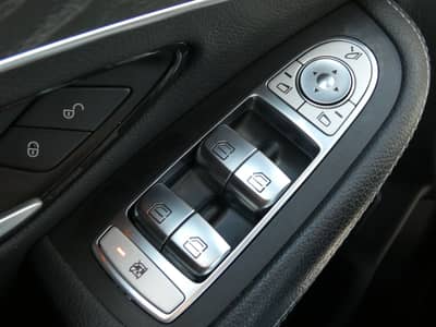 Mercedes-Benz GLC 220 d 4MATIC 9G MultiBeam Navi Teilleder 360 — slika 19