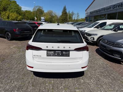 Skoda Octavia Combi Style 2.0 TDI Leder/Keyl. — slika 12