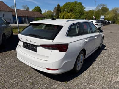 Skoda Octavia Combi Style 2.0 TDI Leder/Keyl. — slika 14