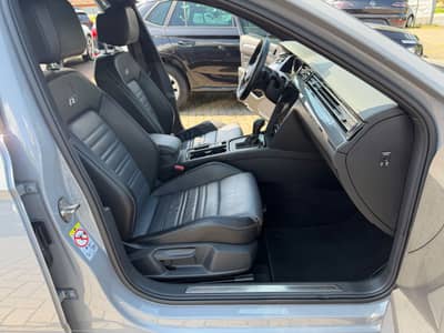Volkswagen Passat Variant 2.0 TDI R LINE 4M PANO CAM AHK — slika 7