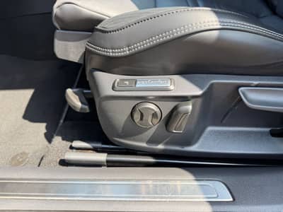 Volkswagen Passat Variant 2.0 TDI R LINE 4M PANO CAM AHK — slika 9