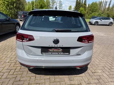Volkswagen Passat Variant 2.0 TDI R LINE 4M PANO CAM AHK — slika 15