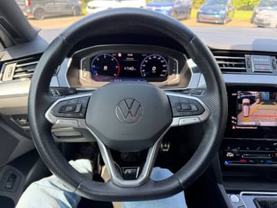 Volkswagen Passat Variant 2.0 TDI R LINE 4M PANO CAM AHK — slika 6