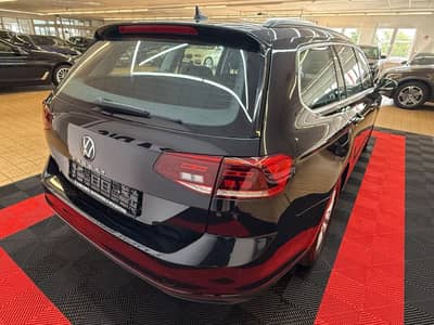 Volkswagen Passat Variant Business/Navi/LED/Kamera/TOP — slika 8