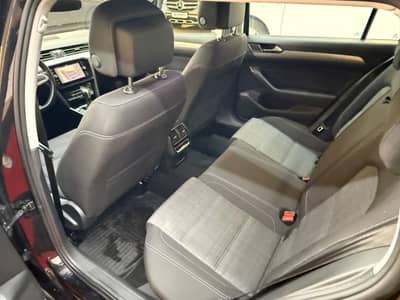 Volkswagen Passat Variant Business/Navi/LED/Kamera/TOP — slika 17