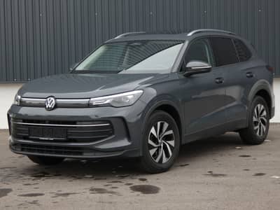 Volkswagen Tiguan 2.0 TDI DSG 1-Hand Navi HUD PANO LED 360° — slika 1