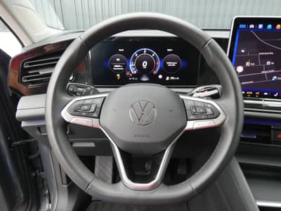 Volkswagen Tiguan 2.0 TDI DSG 1-Hand Navi HUD PANO LED 360° — slika 14