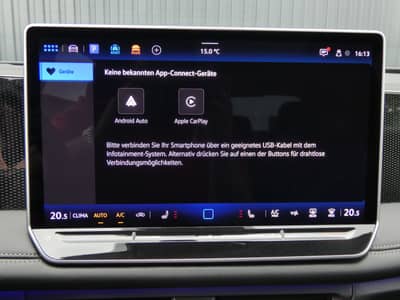 Volkswagen Tiguan 2.0 TDI DSG 1-Hand Navi HUD PANO LED 360° — slika 12