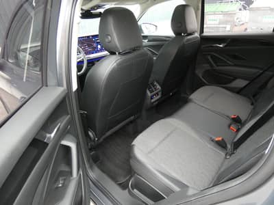 Volkswagen Tiguan 2.0 TDI DSG 1-Hand Navi HUD PANO LED 360° — slika 8