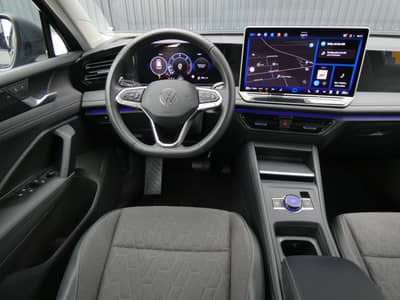 Volkswagen Tiguan 2.0 TDI DSG 1-Hand Navi HUD PANO LED 360° — slika 4