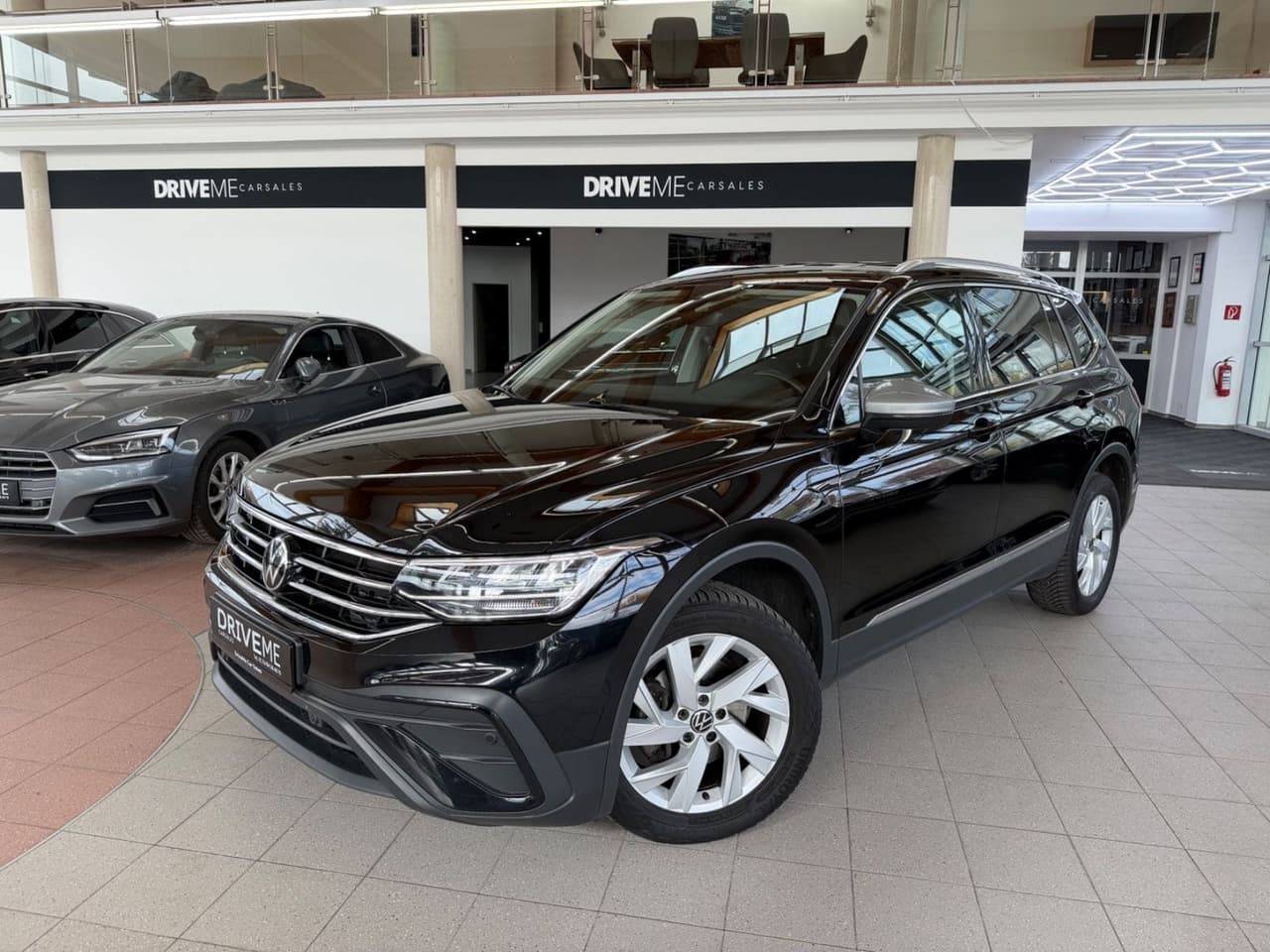 Volkswagen Tiguan Allspace 2.0TDI DSG 7-Sitzer Virtual ACC — slika 1