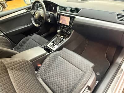 Skoda Superb Combi Ambition/Navi/LED/Kamera/TOP — slika 16