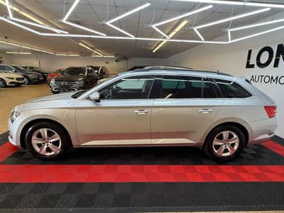 Skoda Superb Combi Ambition/Navi/LED/Kamera/TOP — slika 7