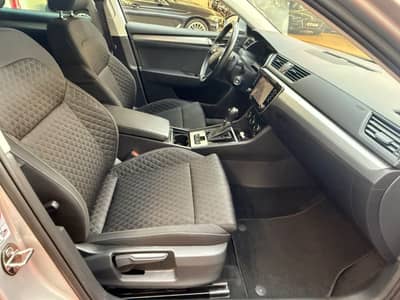 Skoda Superb Combi Ambition/Navi/LED/Kamera/TOP — slika 15