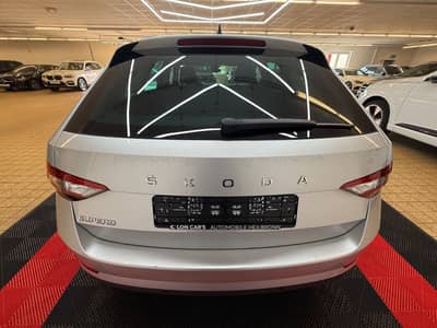 Skoda Superb Combi Ambition/Navi/LED/Kamera/TOP — slika 9