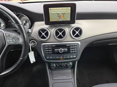 Mercedes-Benz GLA 220 CDI d 4Matic"Style"Kamera"Navi"T.Leder — slika 14