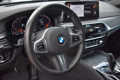 BMW 530d Touring xDrive MSport LASER/HUD/KEYLESS/AHK — slika 9