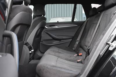 BMW 530d Touring xDrive MSport LASER/HUD/KEYLESS/AHK — slika 26