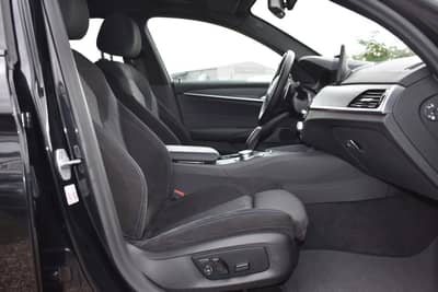 BMW 530d Touring xDrive MSport LASER/HUD/KEYLESS/AHK — slika 11