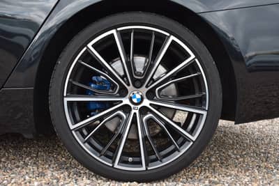 BMW 530d Touring xDrive MSport LASER/HUD/KEYLESS/AHK — slika 44