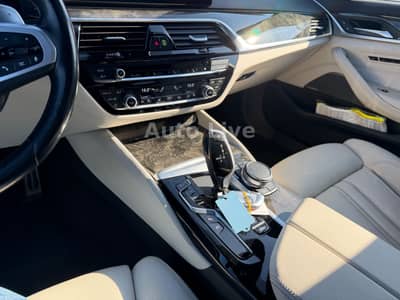 BMW 530 d*M PAKET*SAG*GSHD*LASER*VIR*HEAD-UP*360*VOL — slika 31