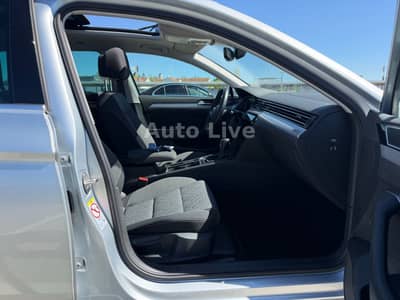 Volkswagen Passat 2.0 TDI Var.*DSG*VIRT*PAN*IQ*NAVI*AHK*360 — slika 24