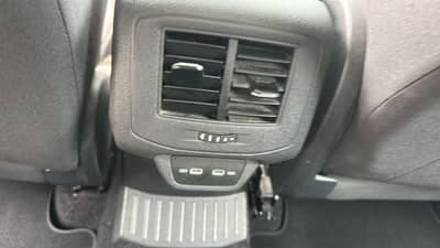 Volkswagen T-Roc Style 2.0 TDI DSG Pano — slika 20