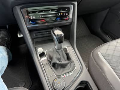 Volkswagen Tiguan Allspace R-LINE 4M HUD KEYLESS PANO DCC — slika 6